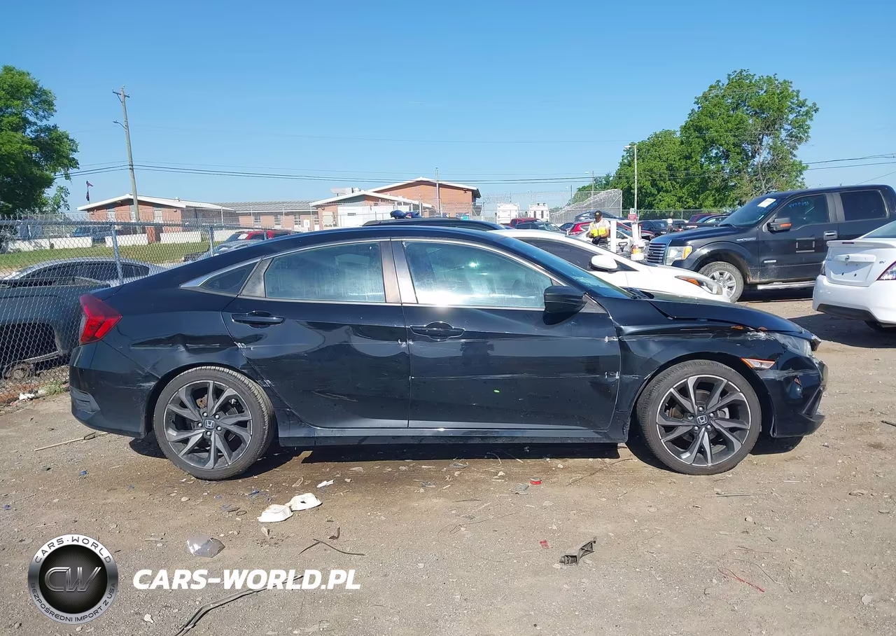 2019 Honda Civic Sport VIN:2HGFC2F86KH598329 - 13