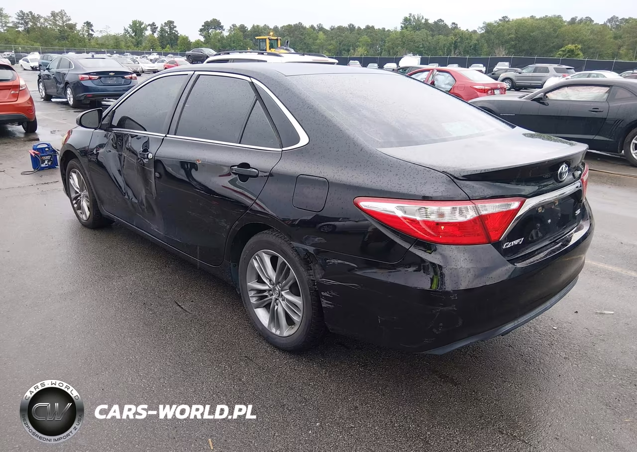 2016 Toyota Camry Se VIN:4T1BF1FK3GU244200 - 3