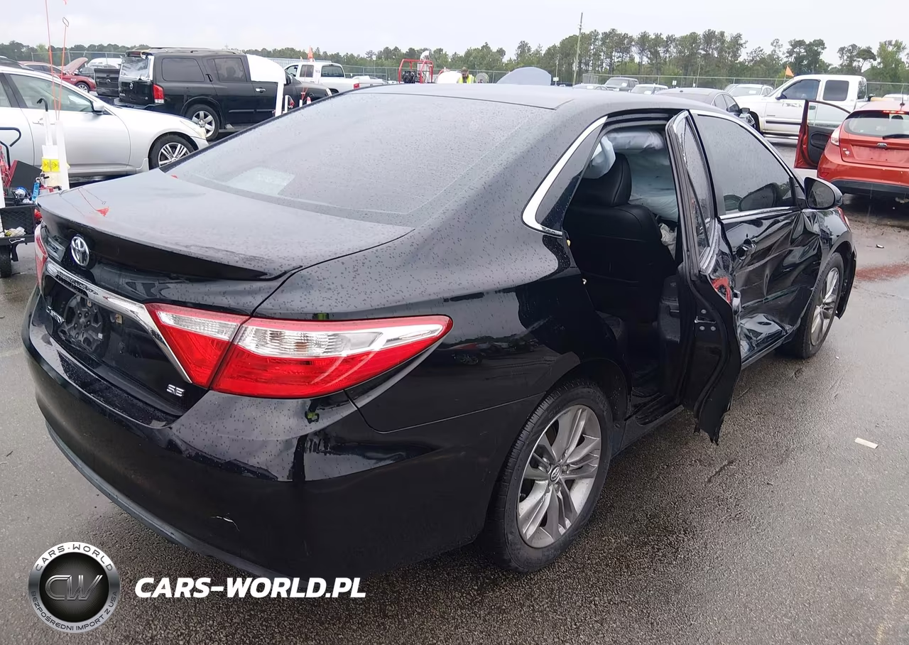 2016 Toyota Camry Se VIN:4T1BF1FK3GU244200 - 4