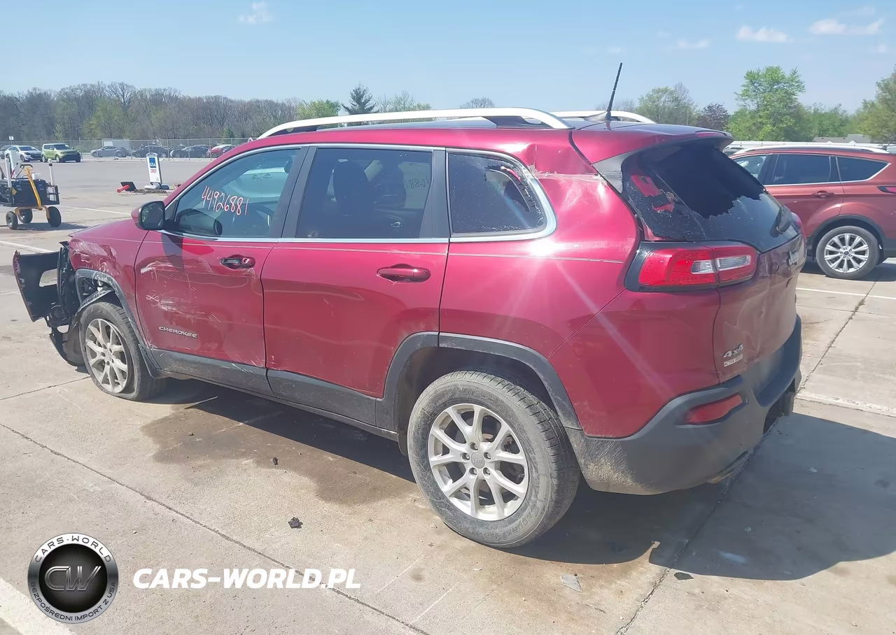 2016 Jeep Cherokee Latitude VIN:1C4PJMCB0GW235540 - 3