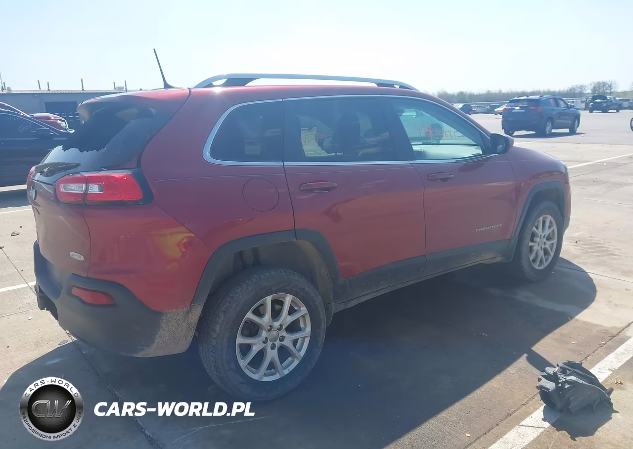 2016 Jeep Cherokee Latitude VIN:1C4PJMCB0GW235540 - 4