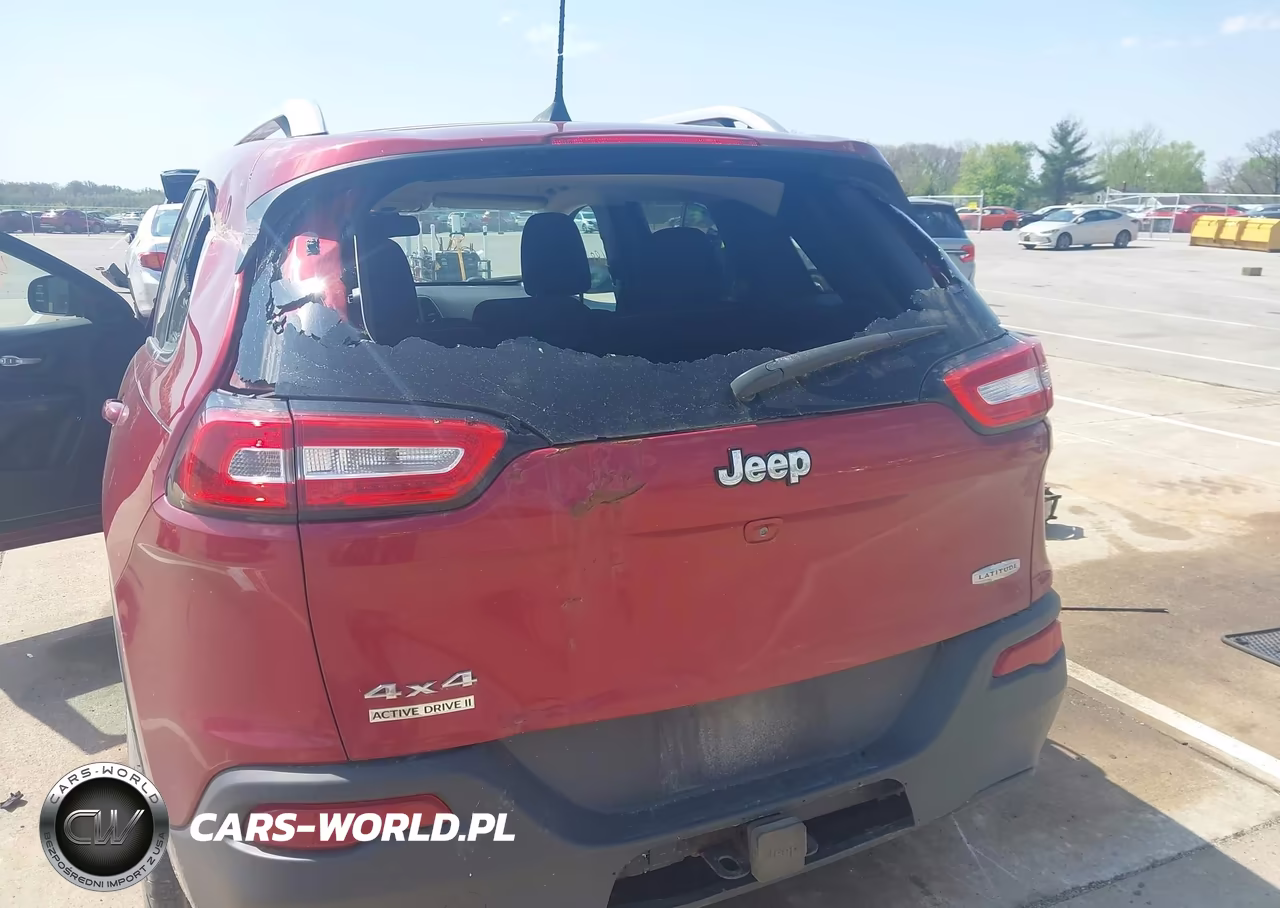 2016 Jeep Cherokee Latitude VIN:1C4PJMCB0GW235540 - 6