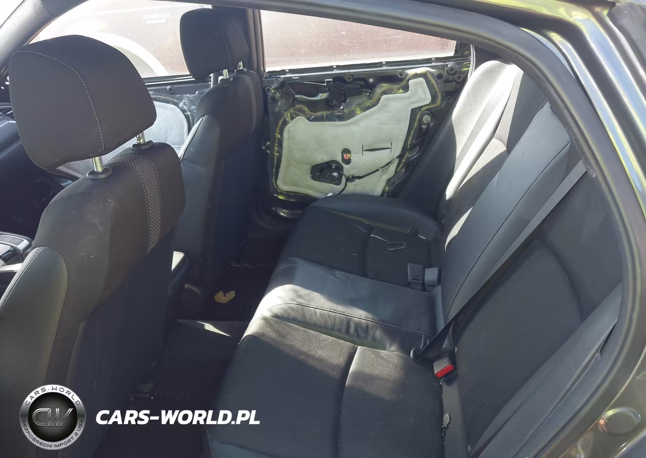 2019 Honda Civic Sport VIN:2HGFC2E82KH588690 - 8