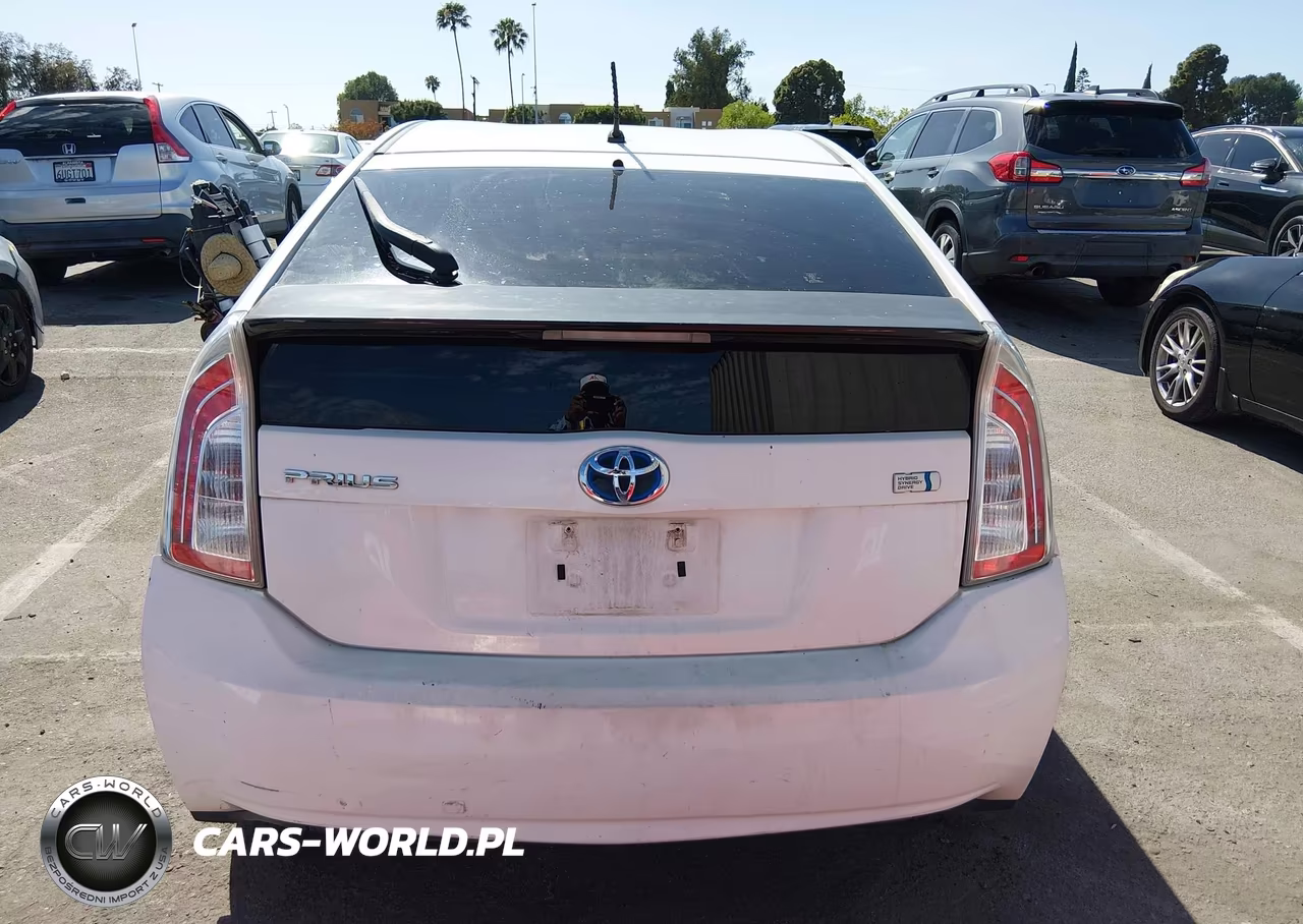 2013 Toyota Prius Two VIN:JTDKN3DU2D5617062 - 16