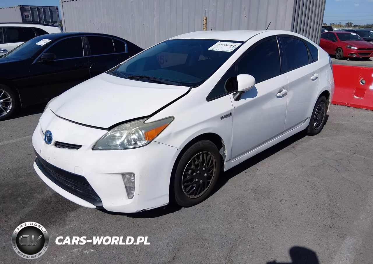 2013 Toyota Prius Two VIN:JTDKN3DU2D5617062 - 6