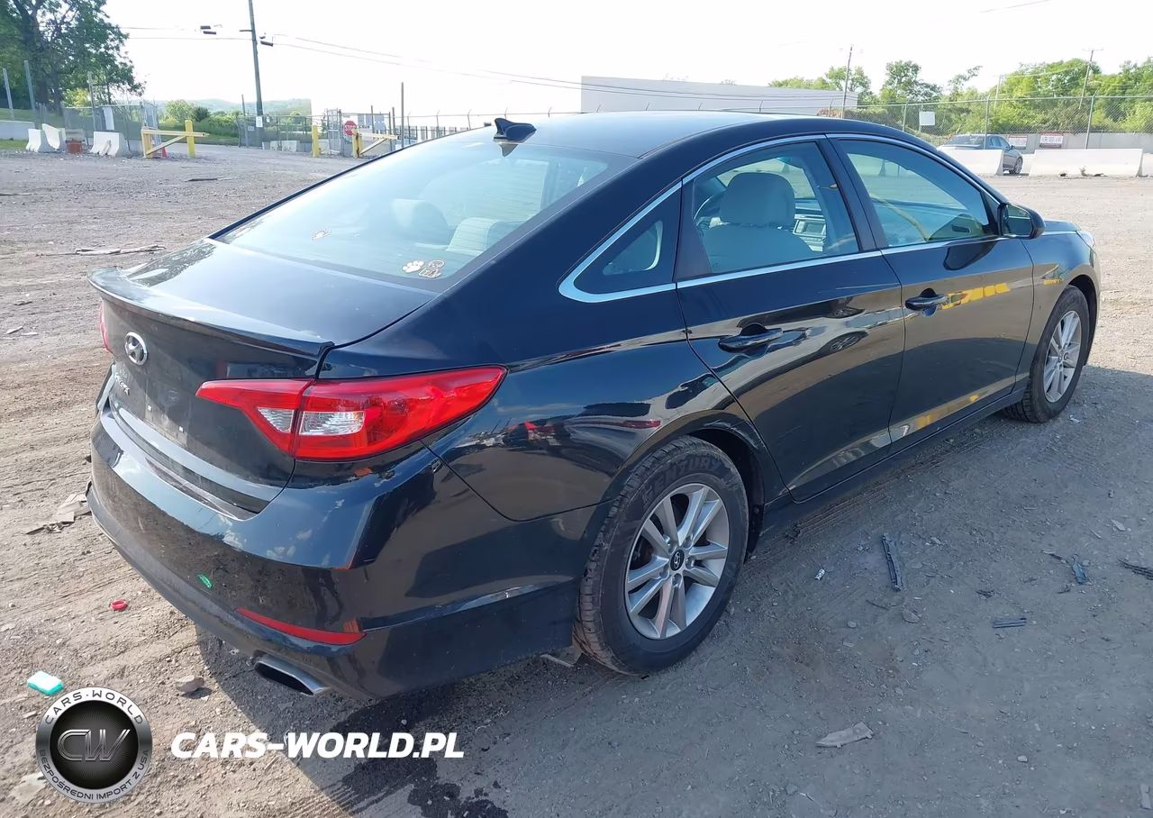 2017 Hyundai Sonata VIN:5NPE24AF9HH529570 - 4