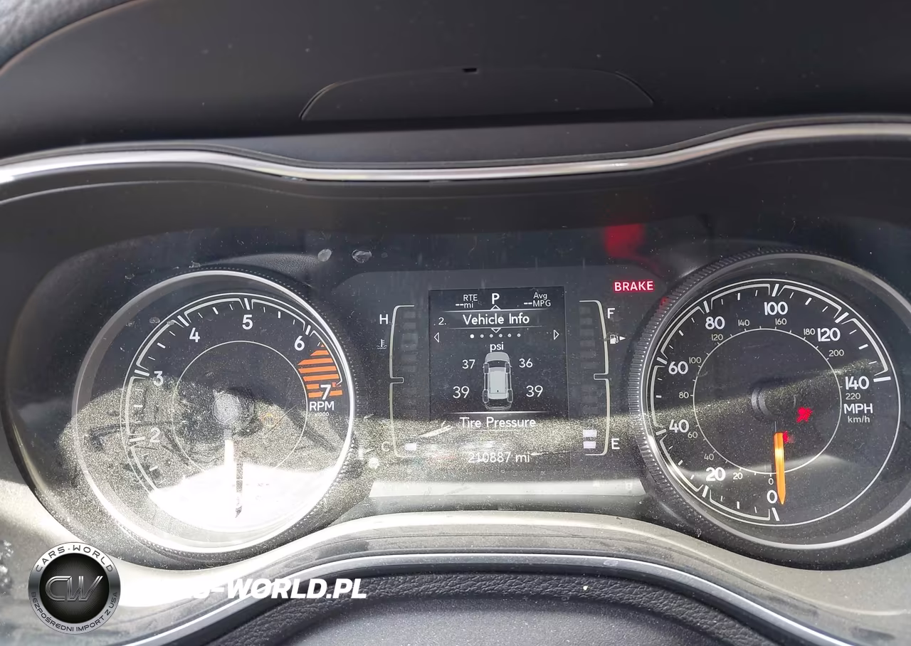 2021 Jeep Cherokee Latitude 4X4 VIN:1C4PJMCB4MD198192 - 7
