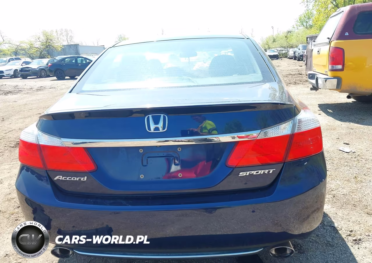 2014 Honda Accord Sport VIN:1HGCR2F57EA805174 - 17