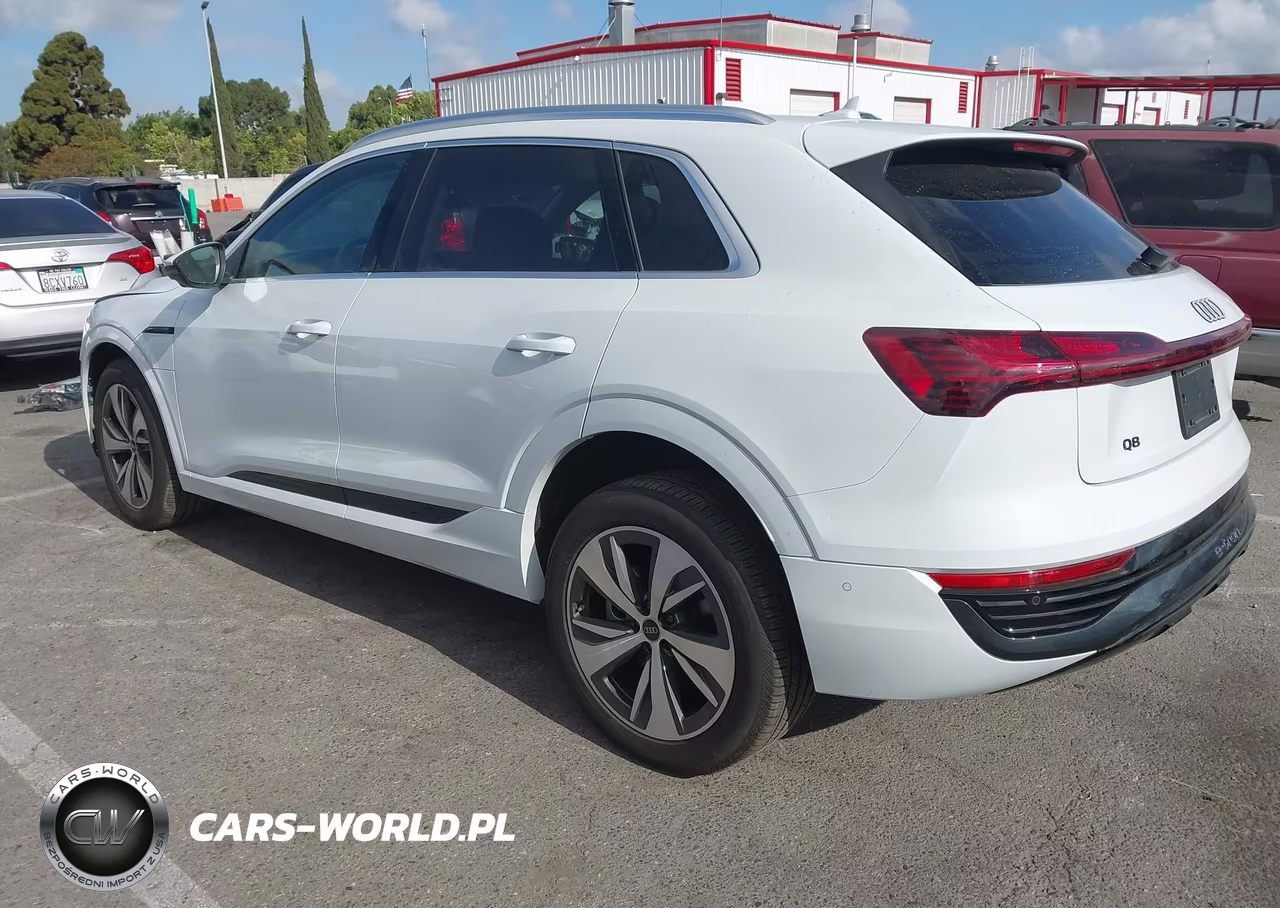 2024 Audi Q8 E-Tron Premium Plus Quattro VIN:WA15AAGE2RB008817 - 3