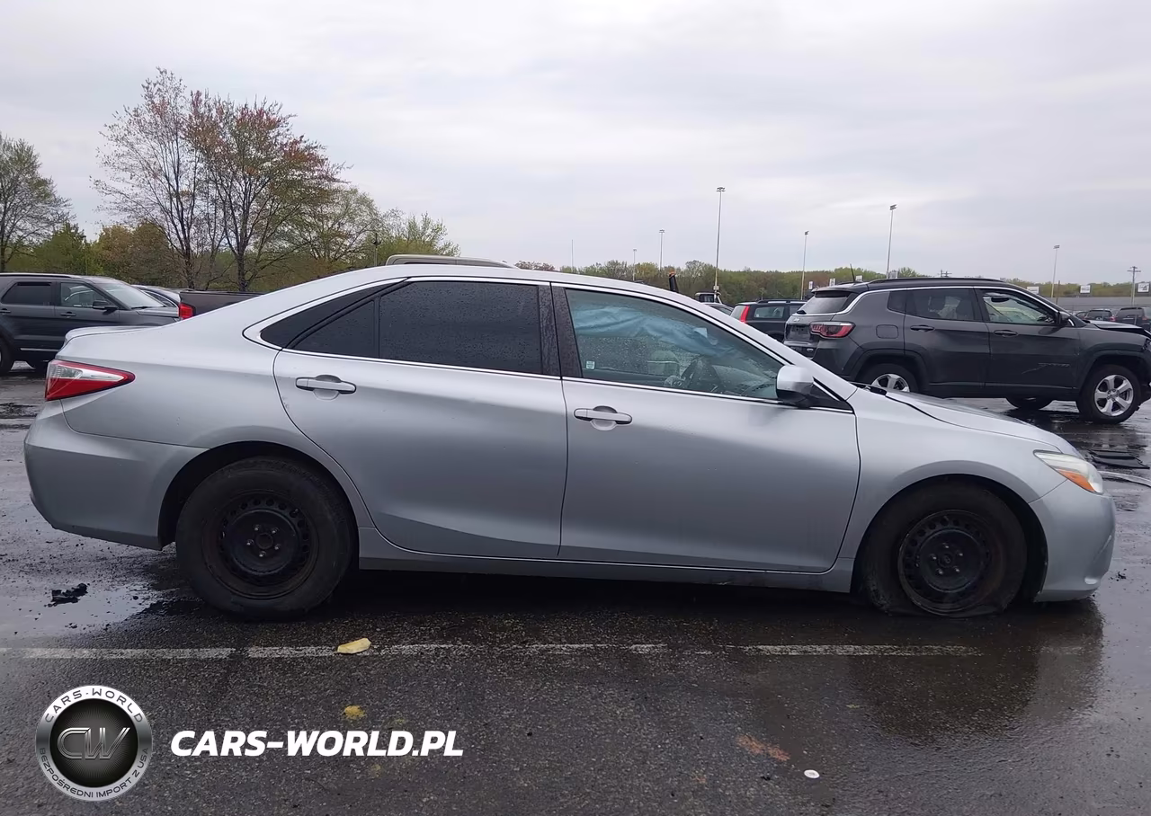 2015 Toyota Camry Le VIN:4T4BF1FK5FR458366 - 13