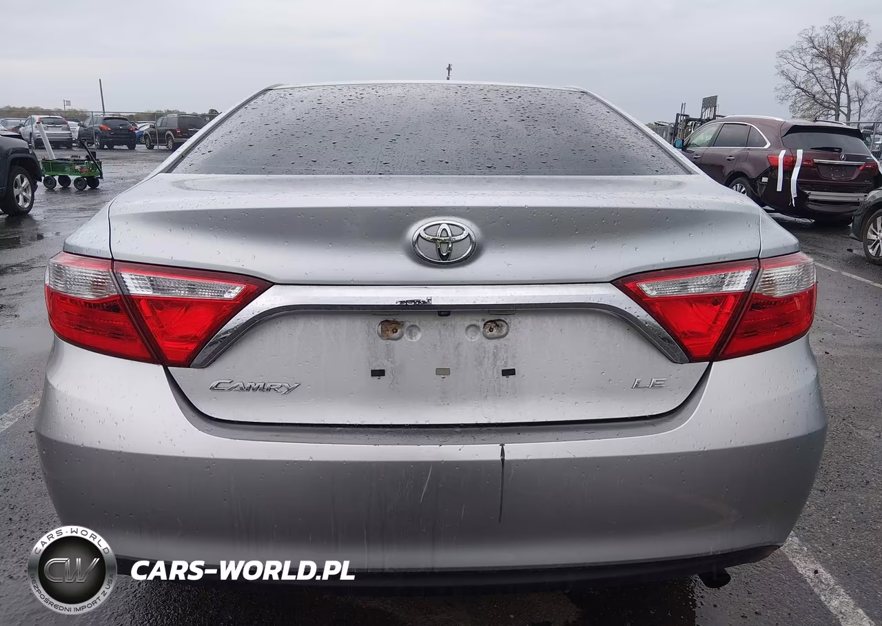 2015 Toyota Camry Le VIN:4T4BF1FK5FR458366 - 16