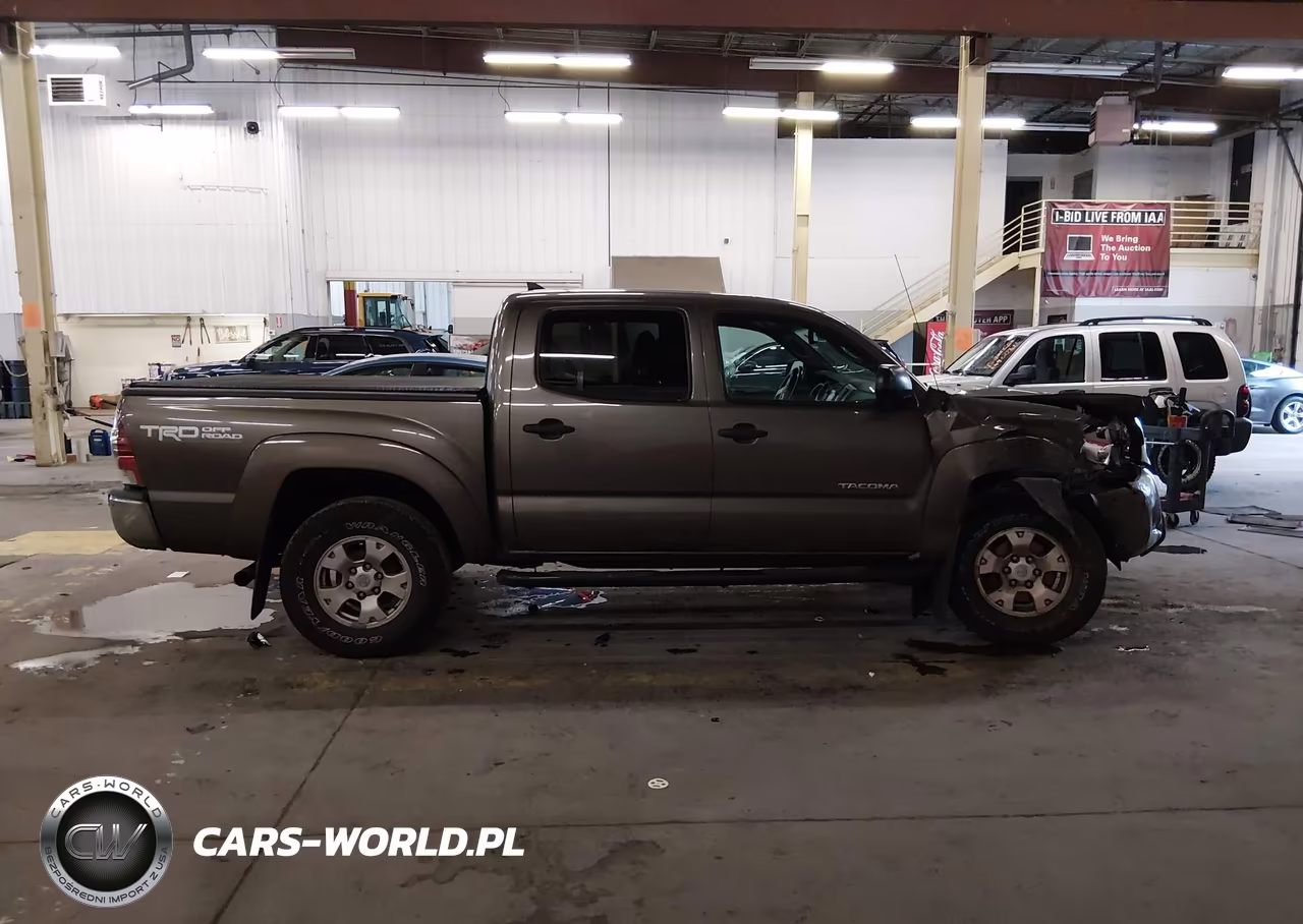 2013 Toyota Tacoma Base V6 VIN:3TMLU4EN2DM121211 - 13