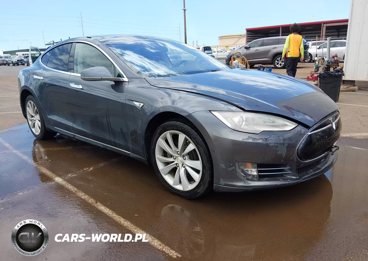 2015 Tesla Model S