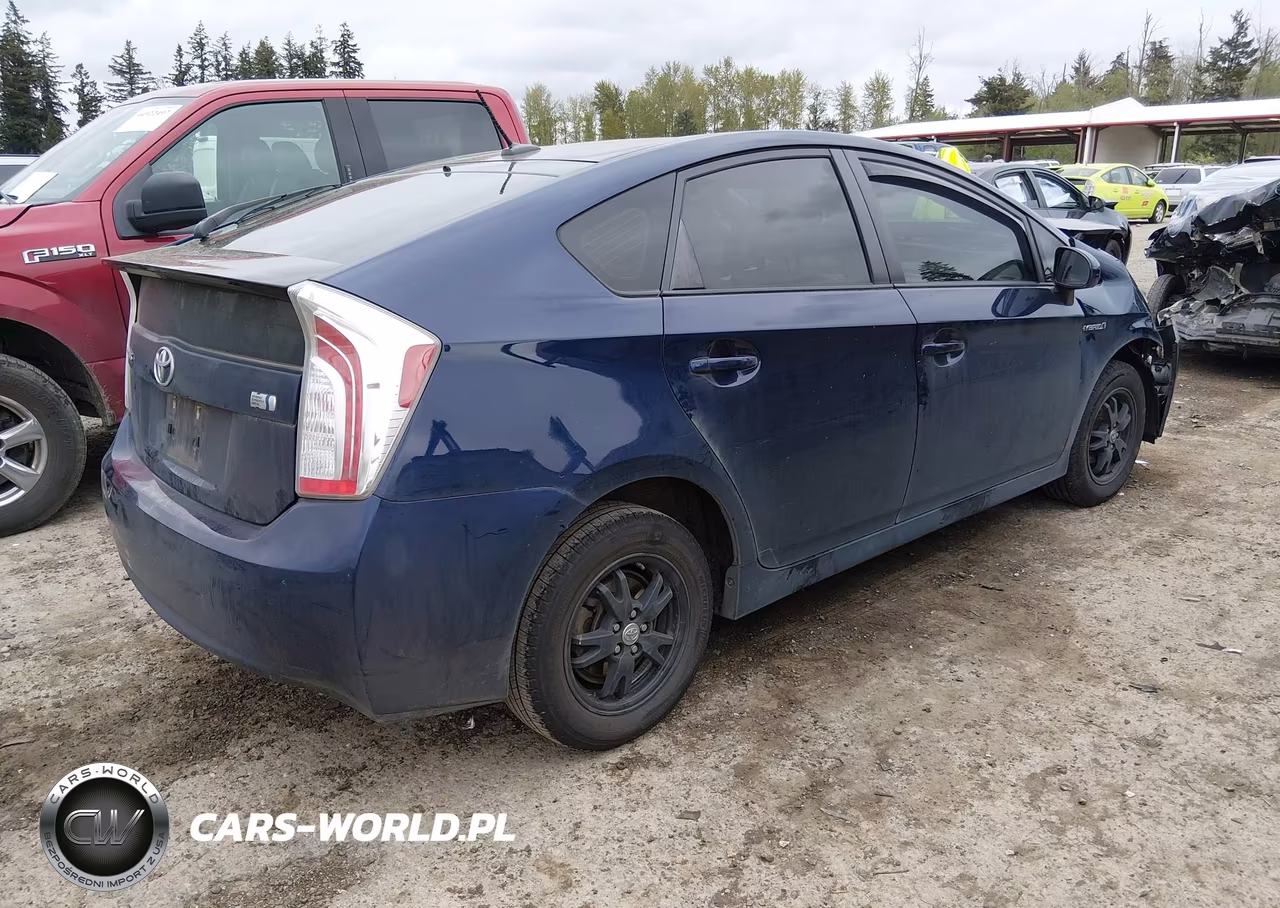 2015 Toyota Prius Three VIN:JTDKN3DU1F0477439 - 4