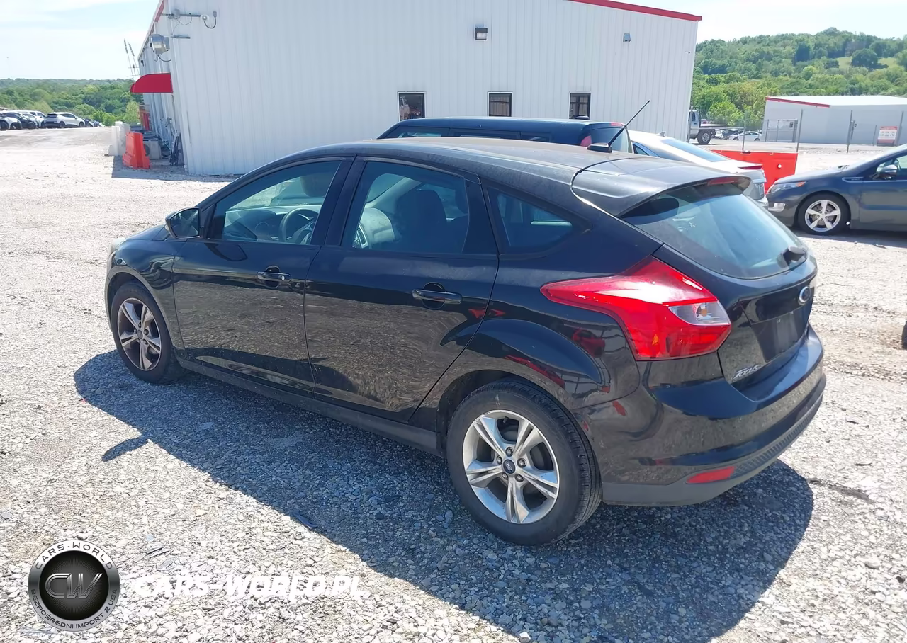2013 Ford Focus Se VIN:1FADP3K26DL275105 - 3