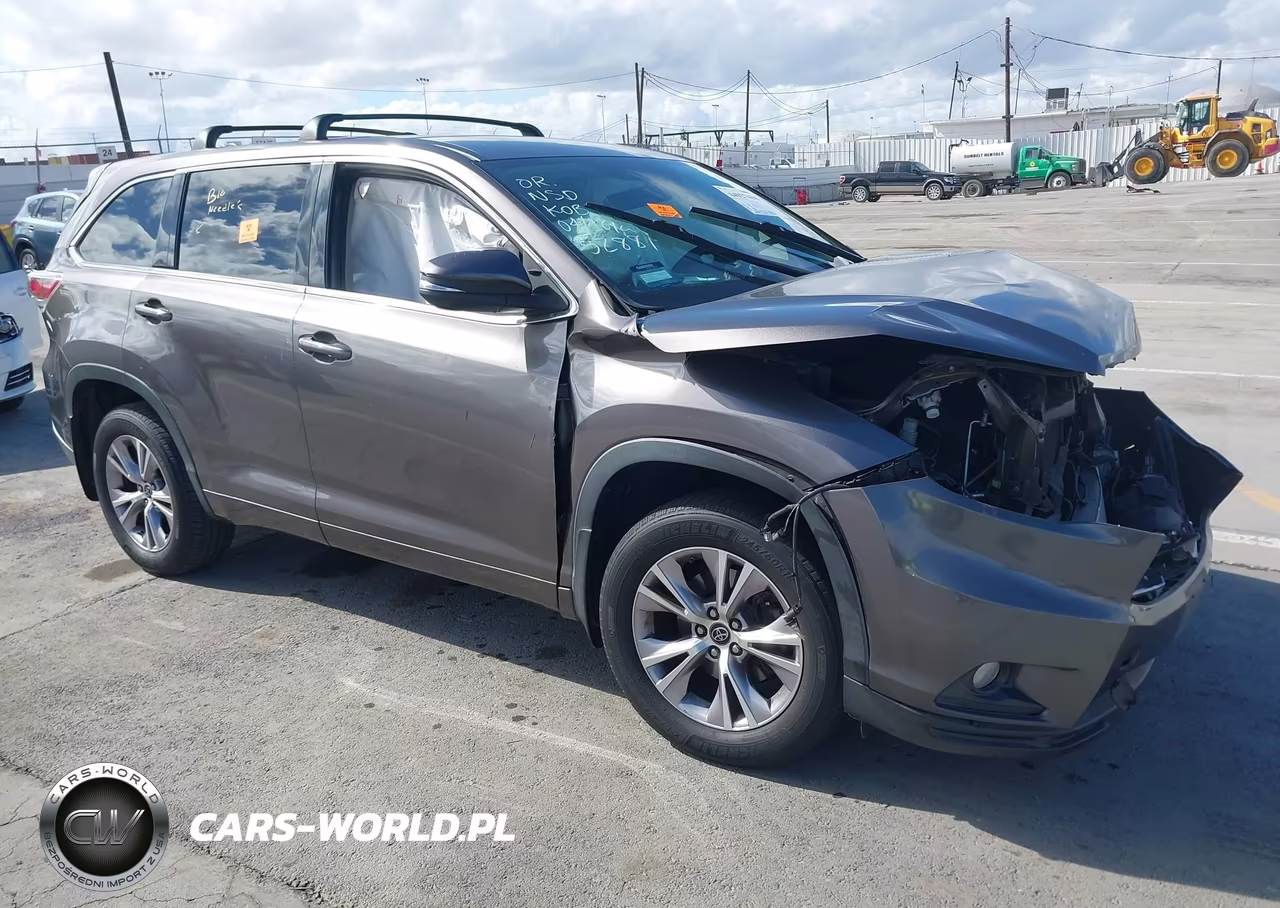 2016 Toyota Highlander Le Plus V6