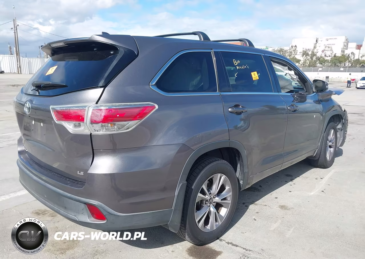2016 Toyota Highlander Le Plus V6 VIN:5TDZKRFH2GS172055 - 4