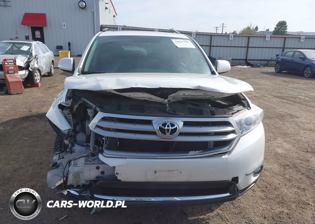 2013 Toyota Highlander Se V6 VIN:5TDBK3EH1DS210130 - 13