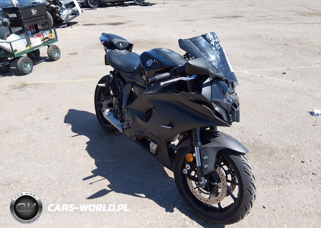 2024 Yamaha Yzfr7