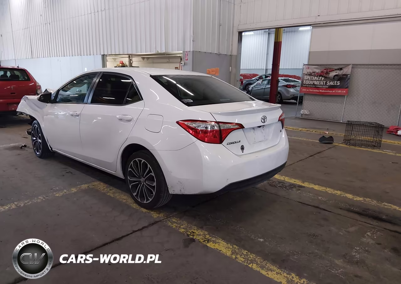 2015 Toyota Corolla S Plus VIN:2T1BURHE1FC240190 - 3