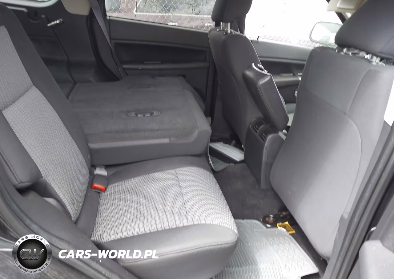 2010 Jeep Grand Cherokee Laredo VIN:1J4PR4GK0AC102735 - 8