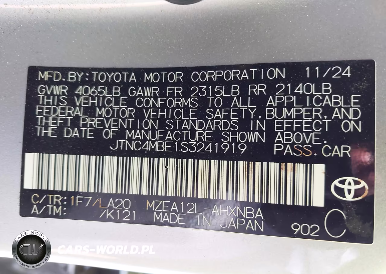 2025 Toyota Corolla Xse VIN:JTNC4MBE1S3241919 - 9