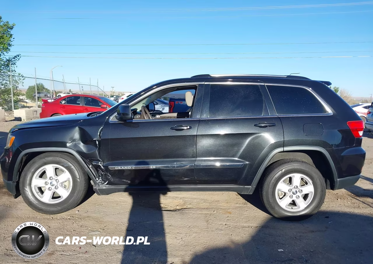 2013 Jeep Grand Cherokee Laredo VIN:1C4RJFAG8DC501886 - 15
