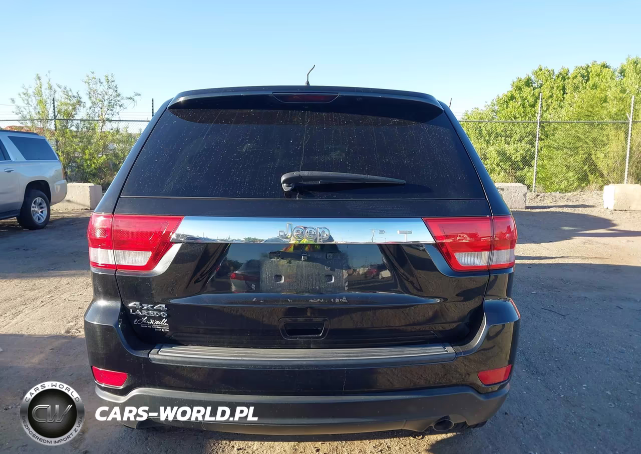 2013 Jeep Grand Cherokee Laredo VIN:1C4RJFAG8DC501886 - 17