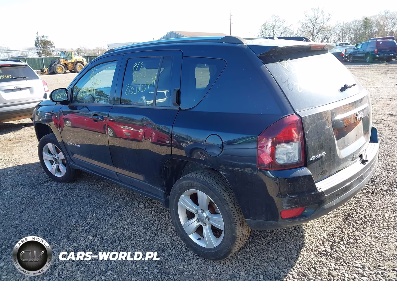 2014 Jeep Compass Latitude VIN:1C4NJDEB2ED644930 - 3
