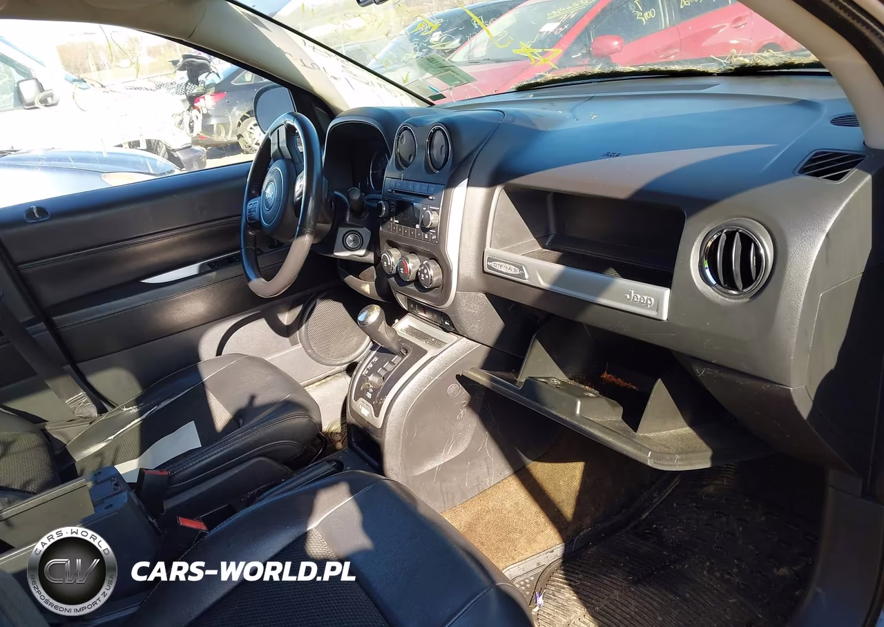 2014 Jeep Compass Latitude VIN:1C4NJDEB2ED644930 - 5