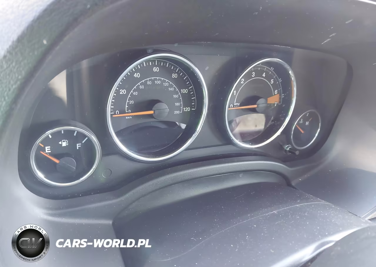 2014 Jeep Compass Latitude VIN:1C4NJDEB2ED644930 - 7