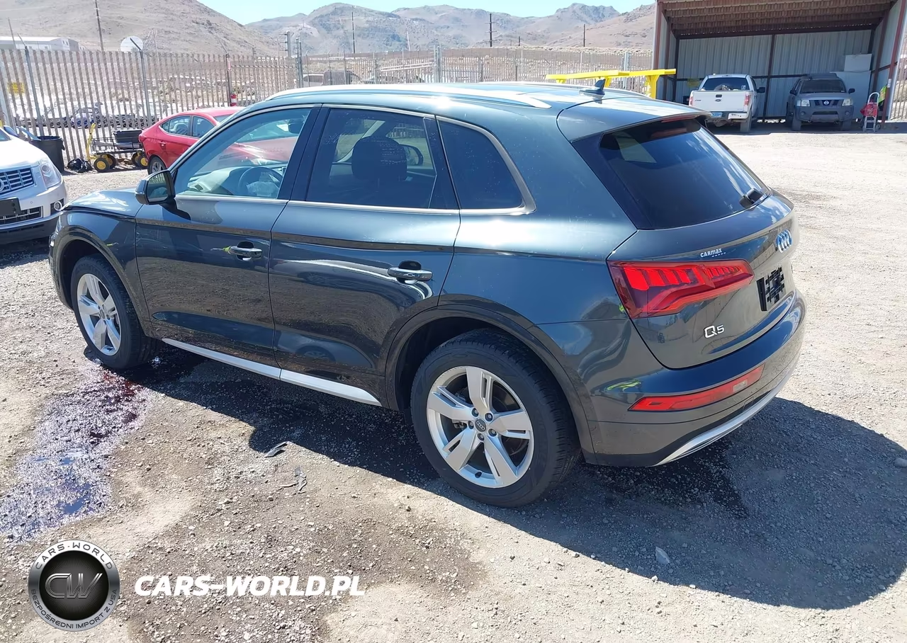 2018 Audi Q5 2.0T Premium-2.0T Tech Premium VIN:WA1ANAFY2J2011963 - 3