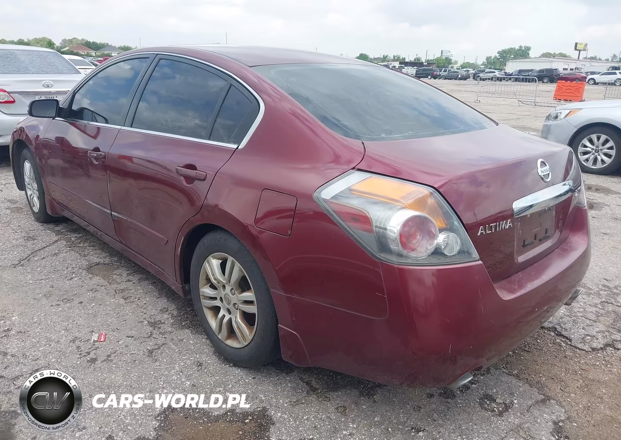 2011 Nissan Altima 2.5 S VIN:1N4AL2AP2BN421779 - 3