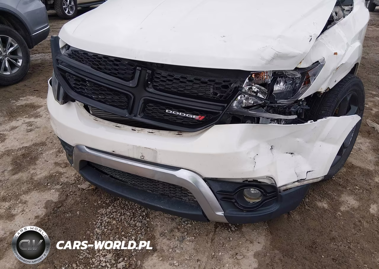 2020 Dodge Journey Crossroad VIN:3C4PDCGB9LT206355 - 6