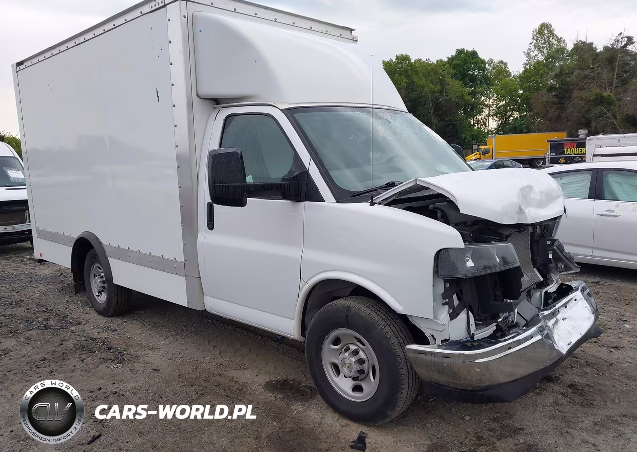2024 Chevrolet Express Cutaway Work Van