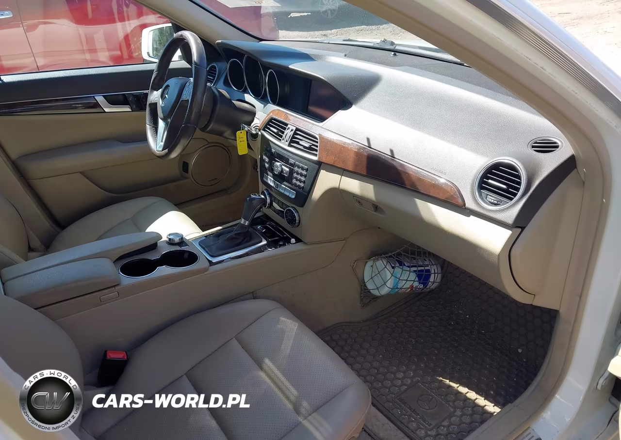 2013 Mercedes-Benz C 300 Sport 4Matic VIN:WDDGF8AB0DG085033 - 5