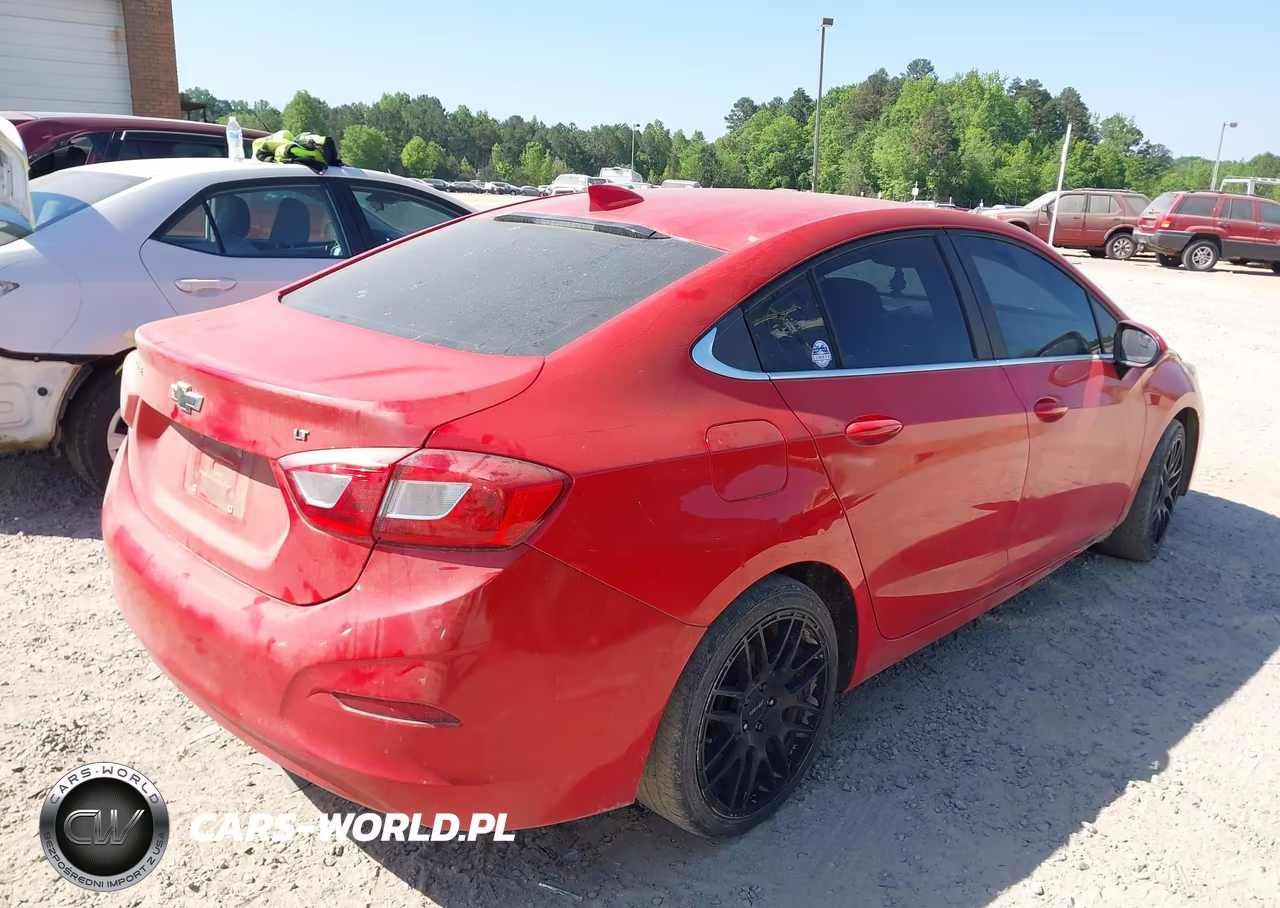2018 Chevrolet Cruze Lt Auto VIN:1G1BE5SM2J7122867 - 4