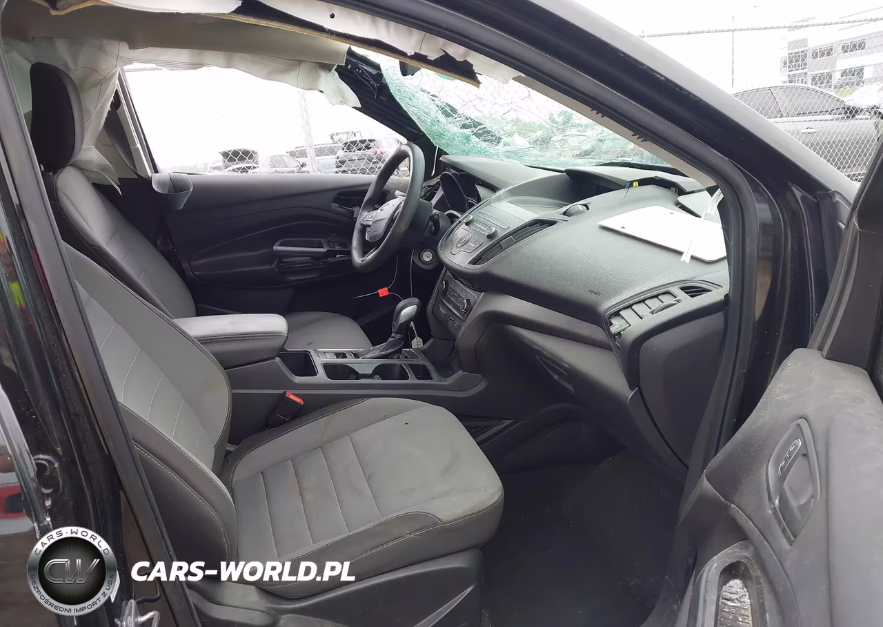 2019 Ford Escape S VIN:1FMCU0F72KUB46638 - 5