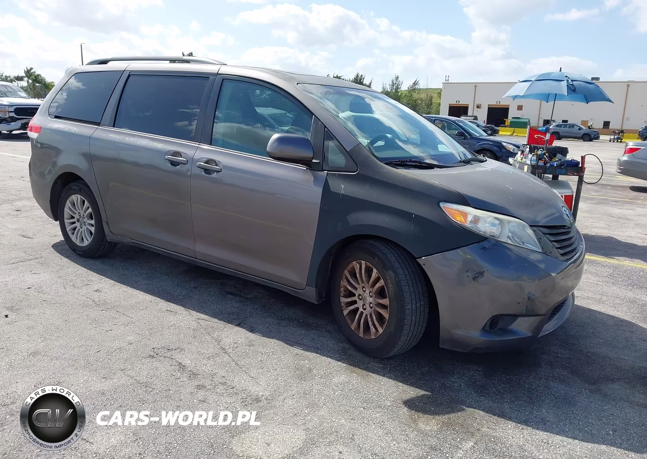 2011 Toyota Sienna Xle V6
