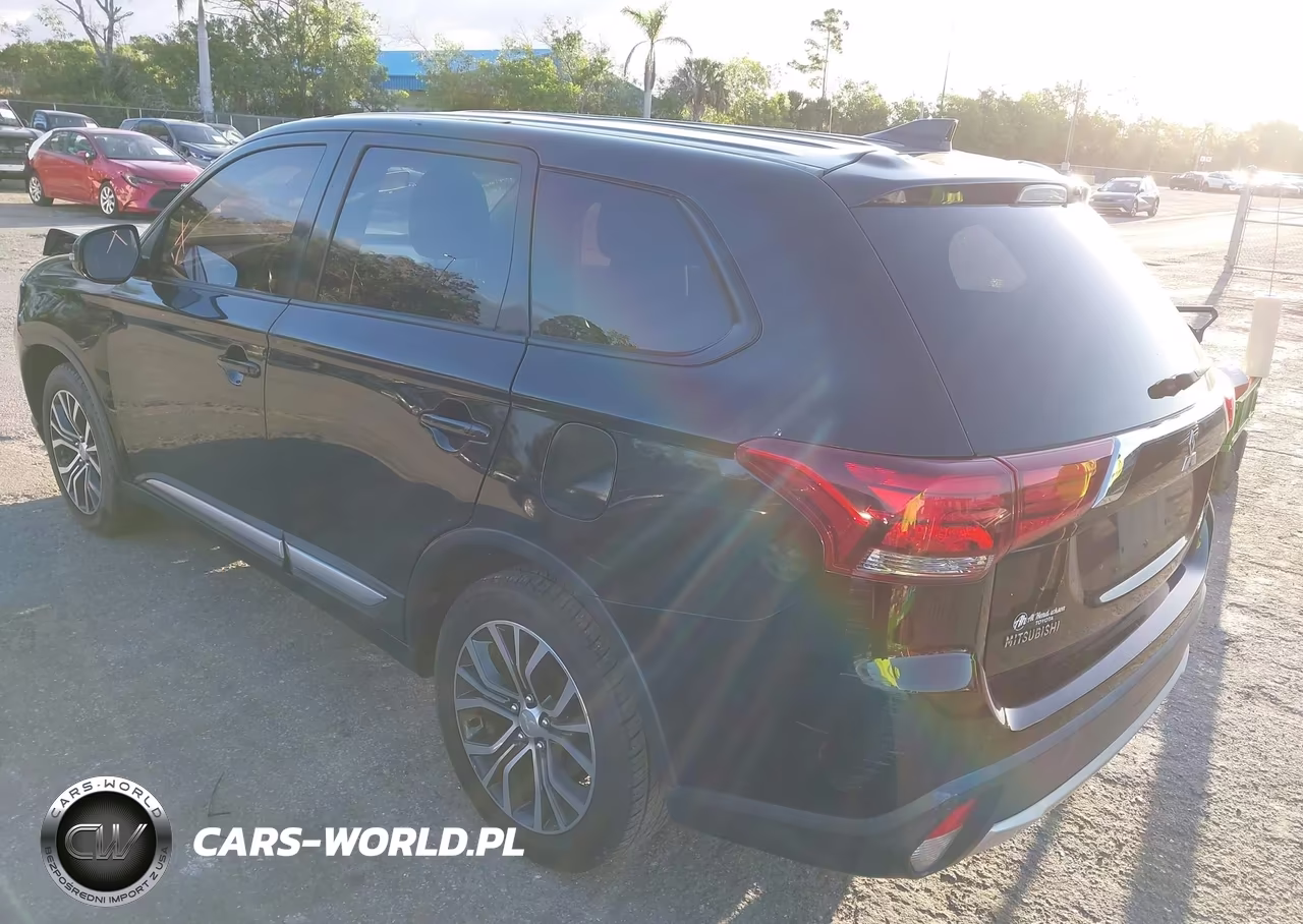 2018 Mitsubishi Outlander Se VIN:JA4AD3A37JZ023477 - 3