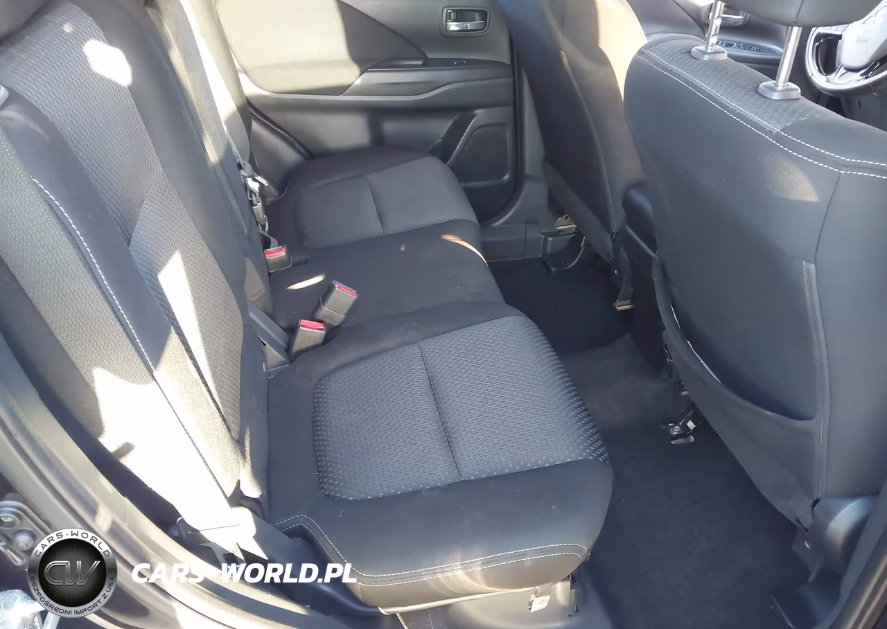2018 Mitsubishi Outlander Se VIN:JA4AD3A37JZ023477 - 8