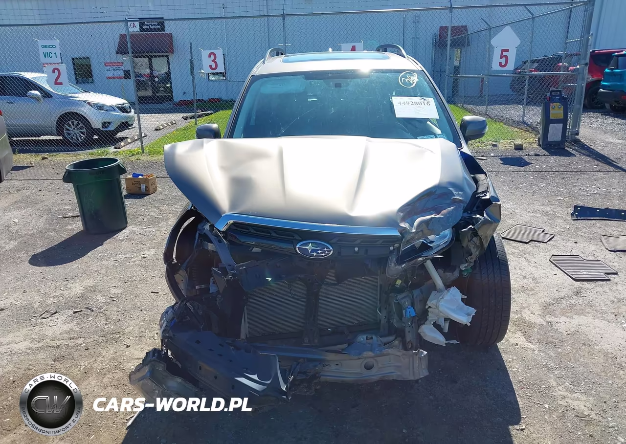 2018 Subaru Forester 2.0Xt Touring VIN:JF2SJGWCXJH588543 - 11