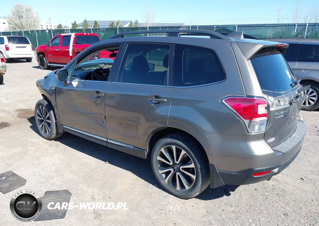 2018 Subaru Forester 2.0Xt Touring VIN:JF2SJGWCXJH588543 - 3
