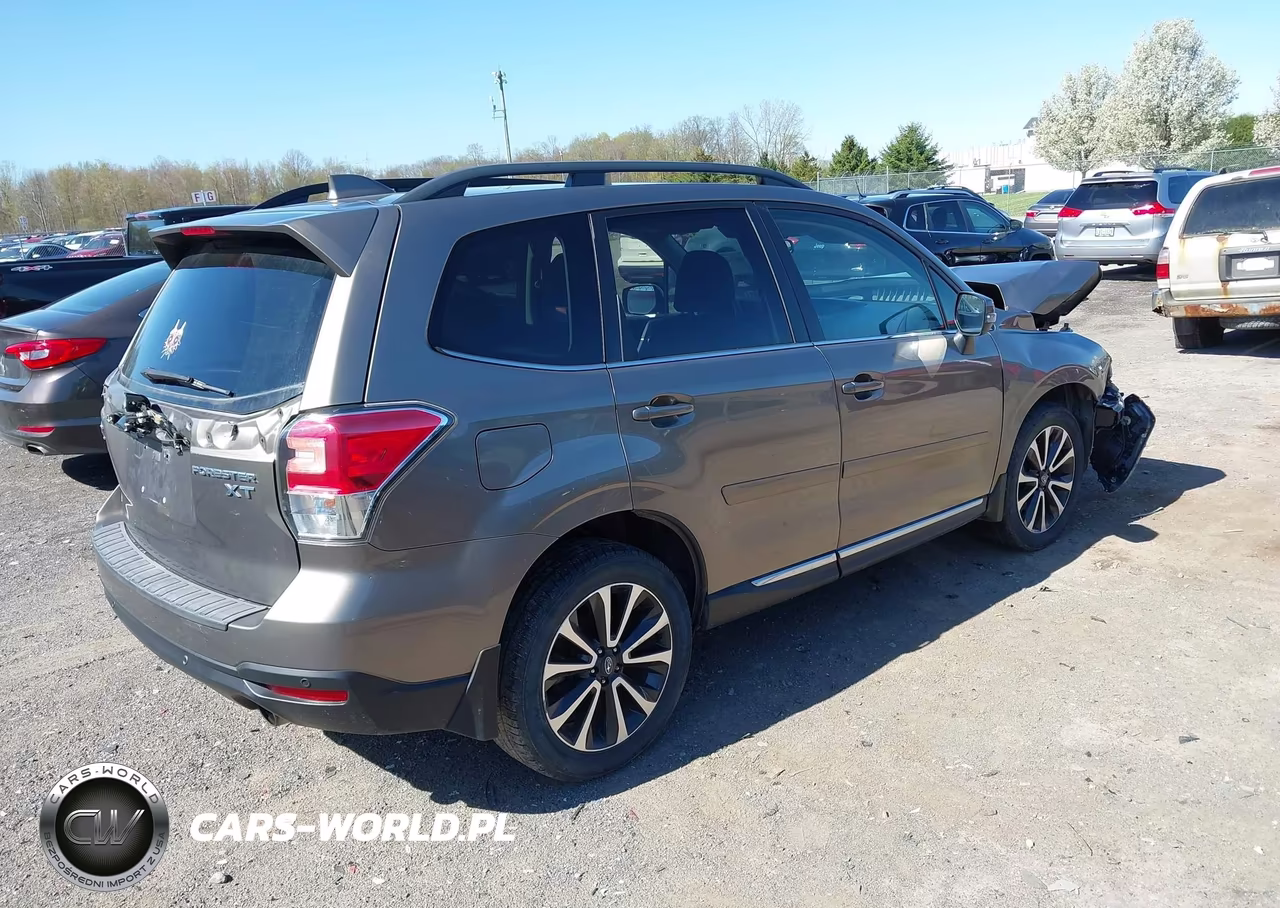 2018 Subaru Forester 2.0Xt Touring VIN:JF2SJGWCXJH588543 - 4