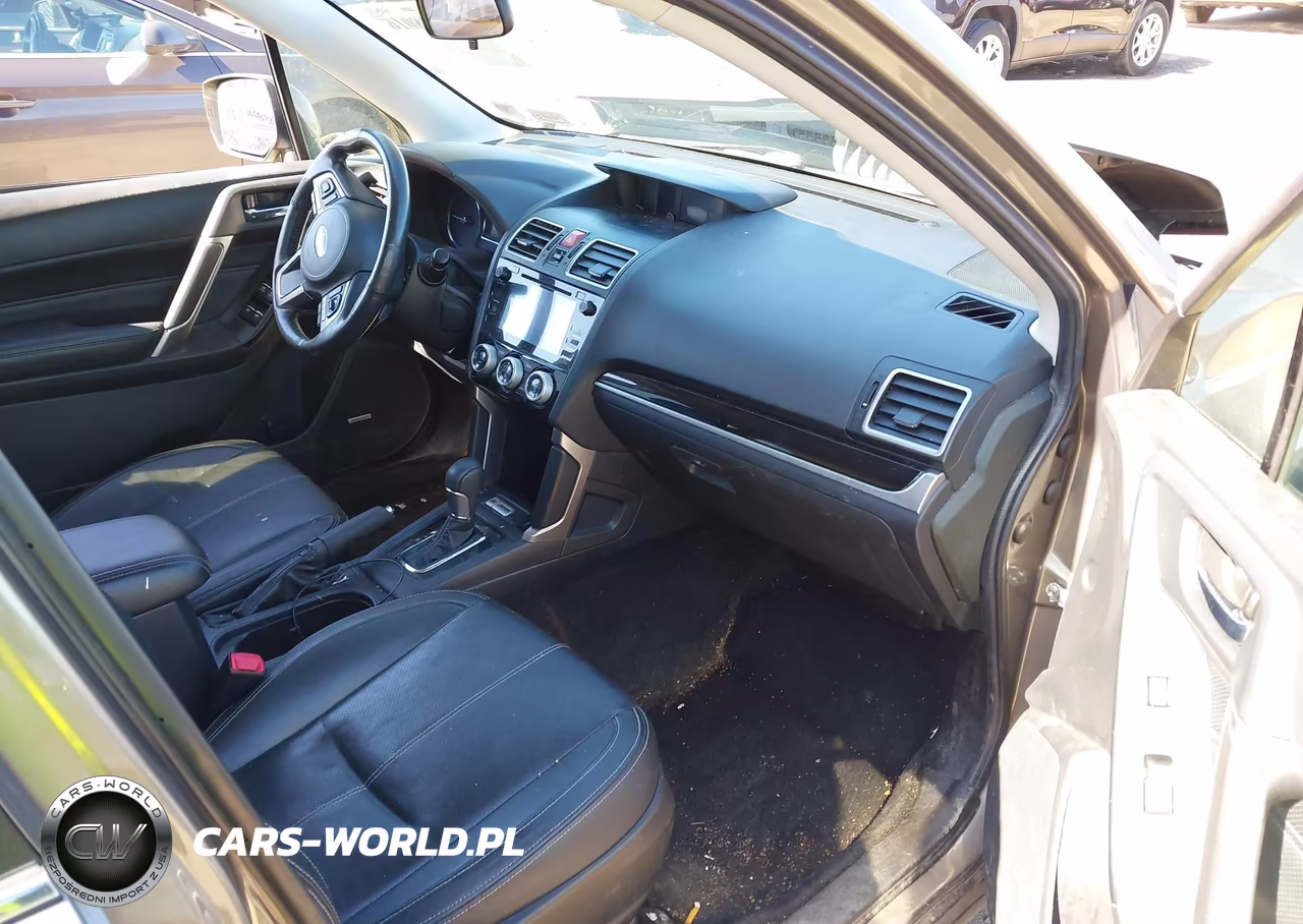 2018 Subaru Forester 2.0Xt Touring VIN:JF2SJGWCXJH588543 - 5