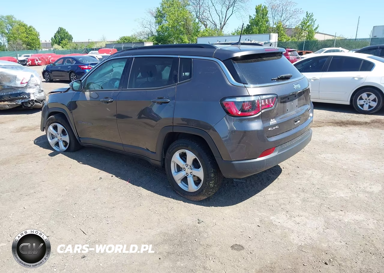 2020 Jeep Compass Latitude 4X4 VIN:3C4NJDBB7LT216590 - 3
