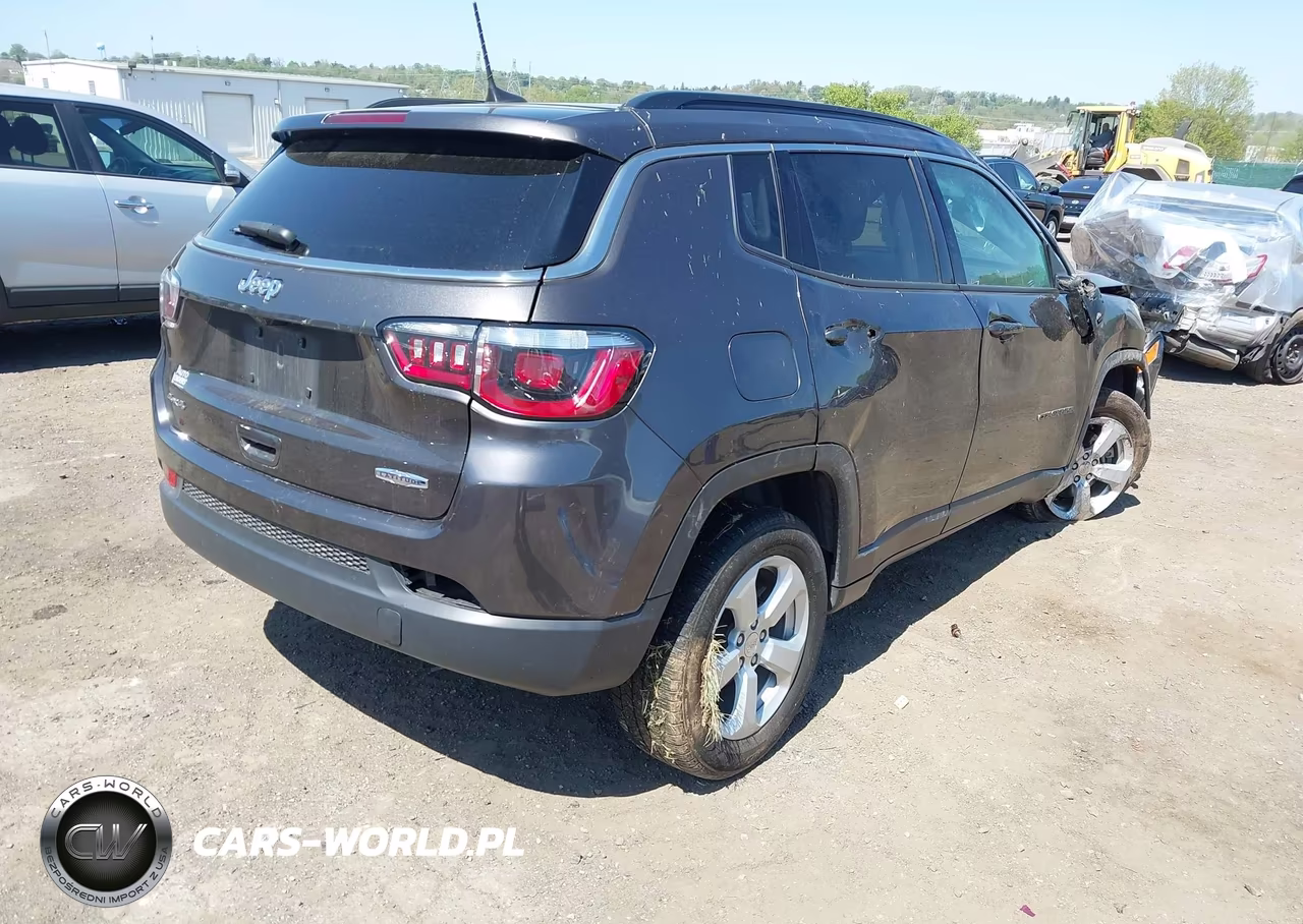 2020 Jeep Compass Latitude 4X4 VIN:3C4NJDBB7LT216590 - 4