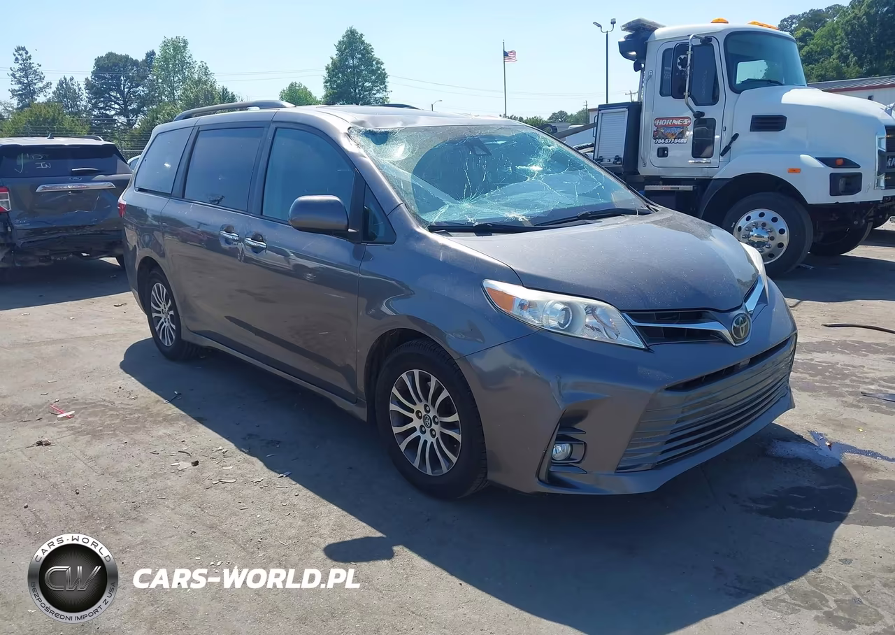 2018 Toyota Sienna Xle 8 Passenger