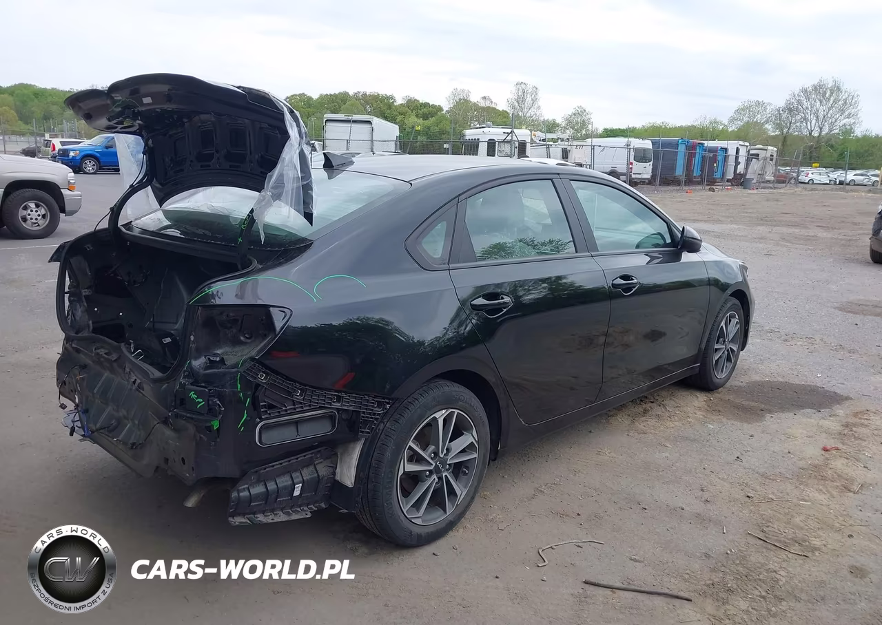 2023 Kia Forte Lxs VIN:3KPF24AD2PE662029 - 4