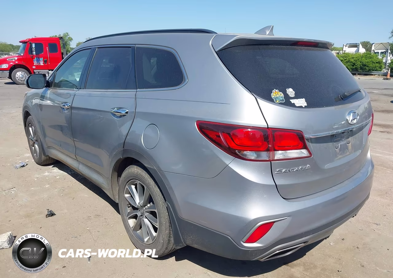 2018 Hyundai Santa Fe Se VIN:KM8SN4HF0JU266442 - 3